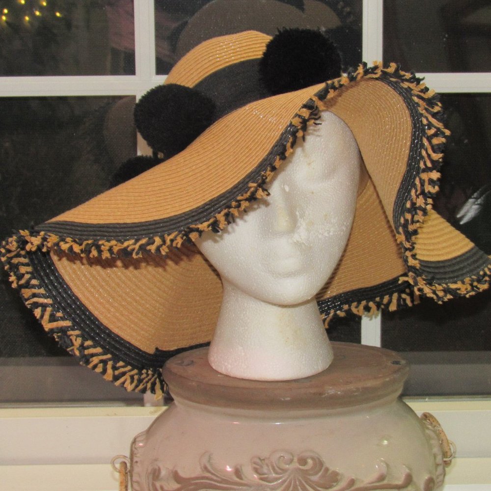 Betsey Johnson Paper Yarn Floppy Sunhat